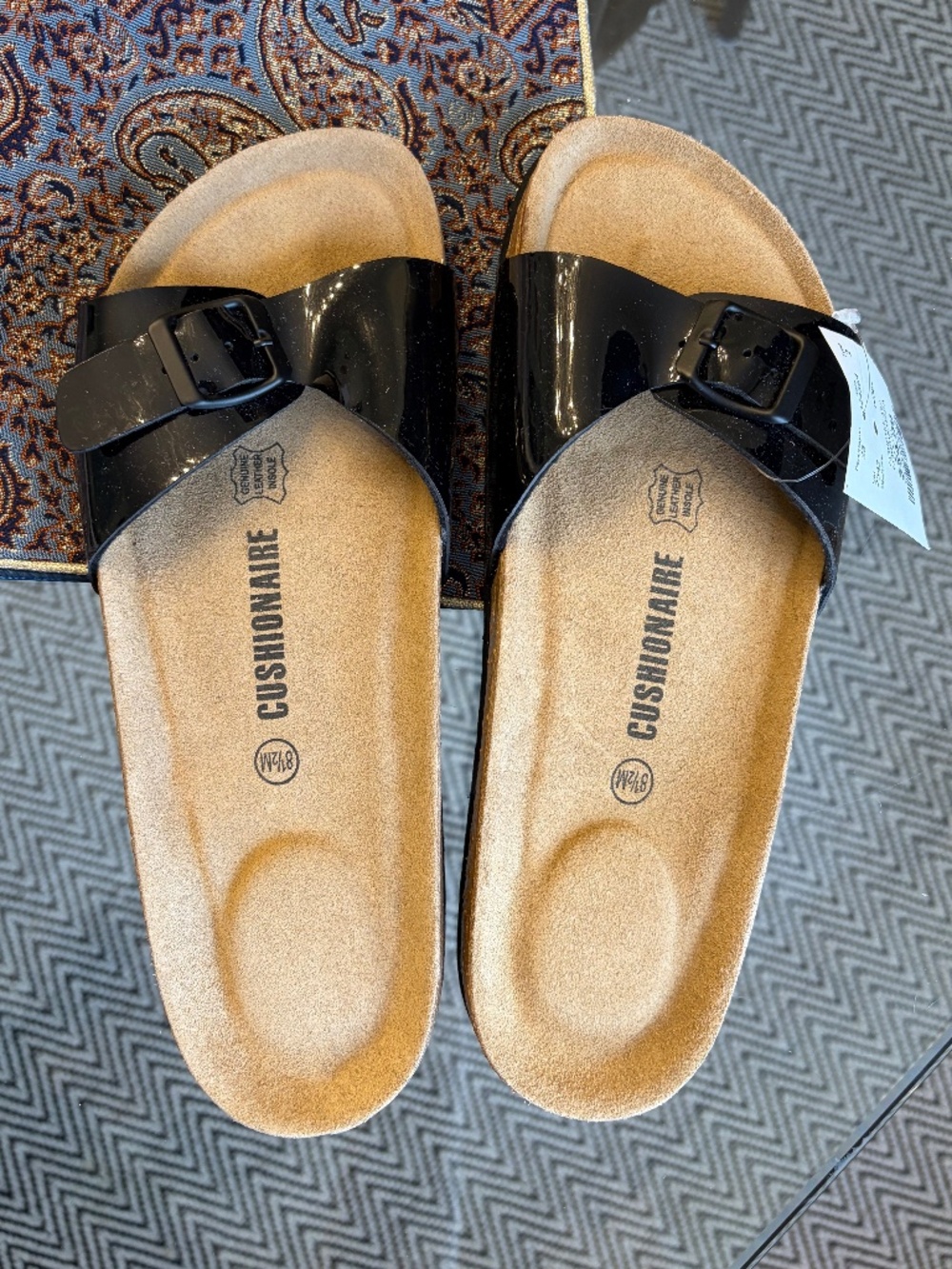 Summer sandals (8.5) NWT, slides.